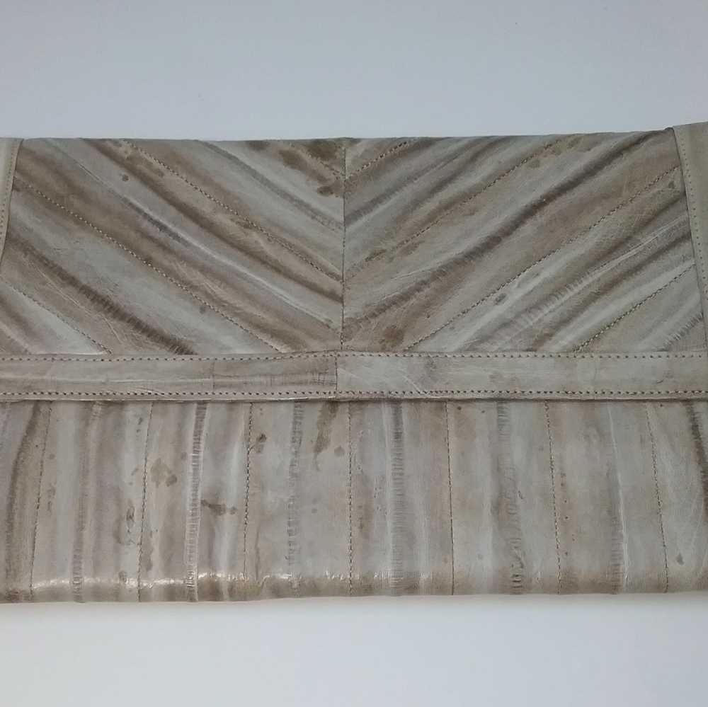 Eelskin Clutch